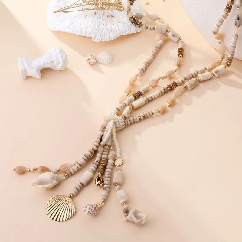 Collier Laurie